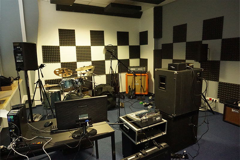 Conclusive office music room